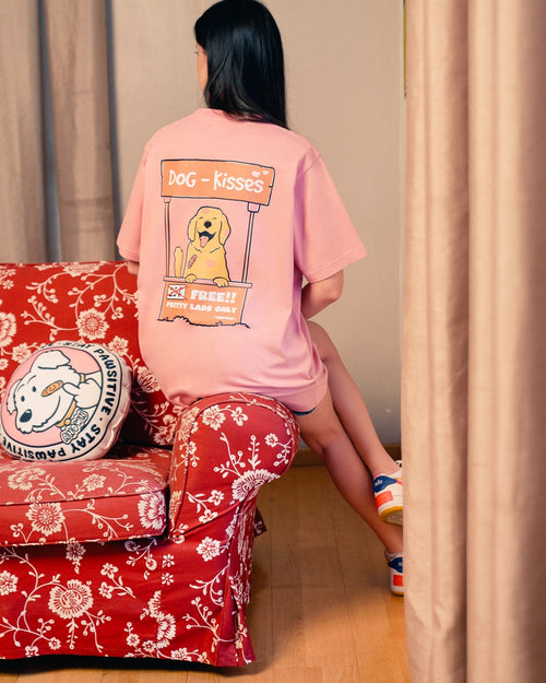 DOG KISS T-SHIRT // PEONNY PINK